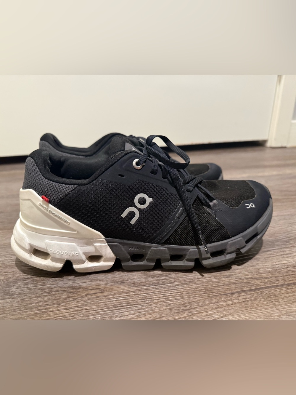 On clouds Women’s Running shoes